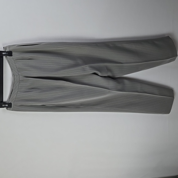 Tahari ASL Sophisticated Gray Pinstripe 3pc Women's Pants Suit, Sz 8 Career Work - Picture 12 of 14